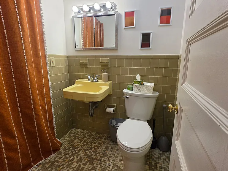 184 Naples Rd #4 — Photo 7