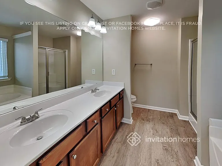 925 Donington Cir — Photo 11