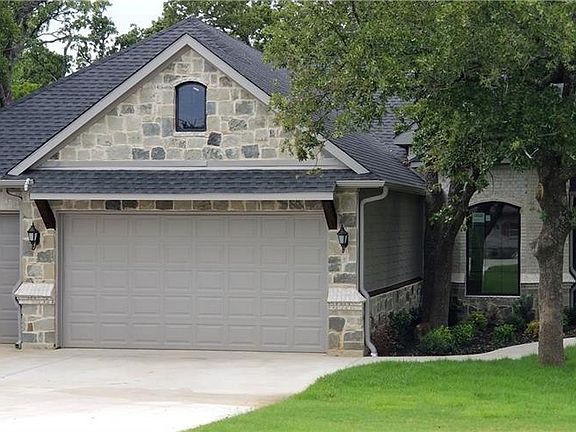 3rd image of 109 Crockett Dr