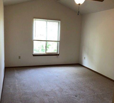 4th image of N113W16924 Driftwood Ct APT 11