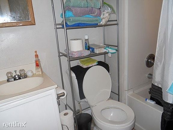 809 Bertrand Bathroom
