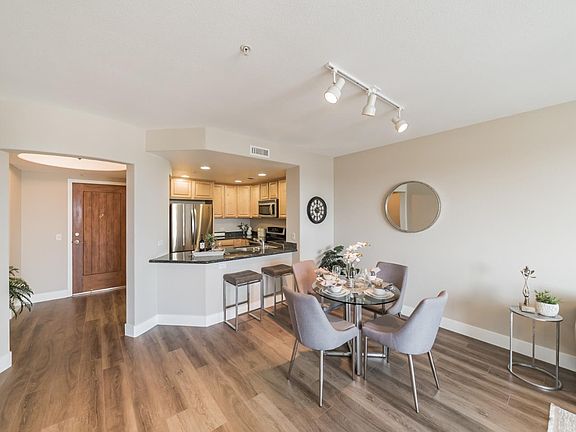 4th image of 809 Auzerais Ave Unit 403