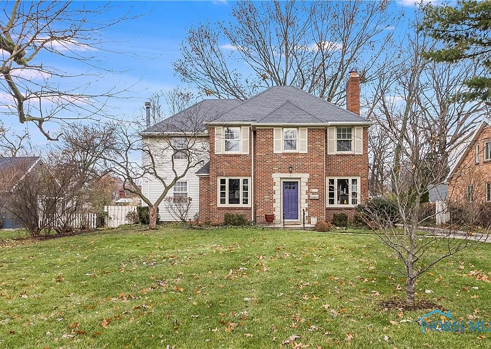 1st image of 535 Clover Ln