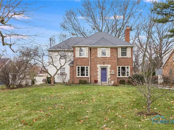 535 Clover Ln, Perrysburg, OH 43551