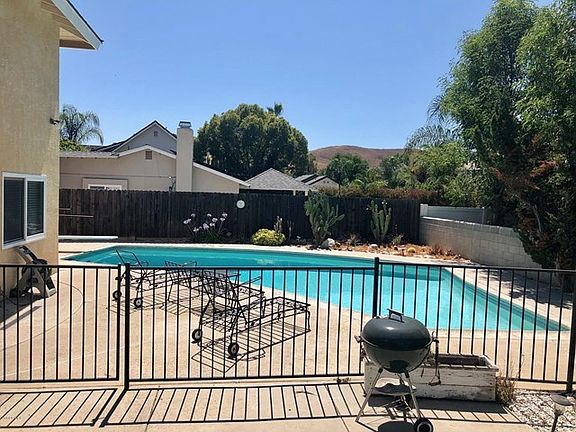 69E3BDC7-4B02-4F20-A140-38E3C8C772E0