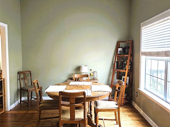 4th image of 2837 Sparrow Way