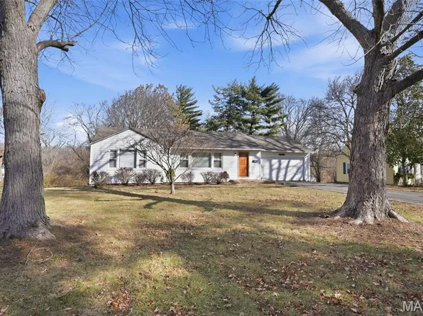 613 Plantmore Dr, Saint Louis, MO 63135