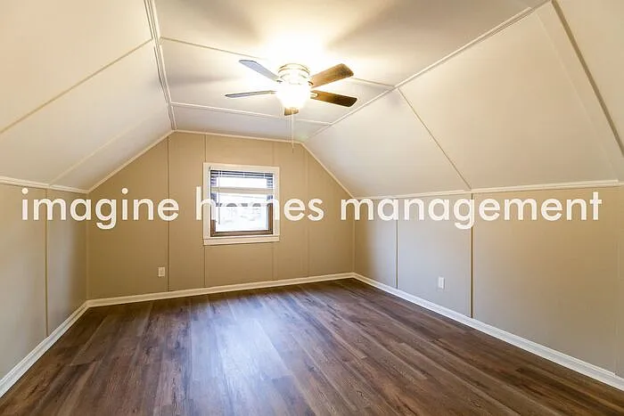 1407 Beacon St — Photo 7