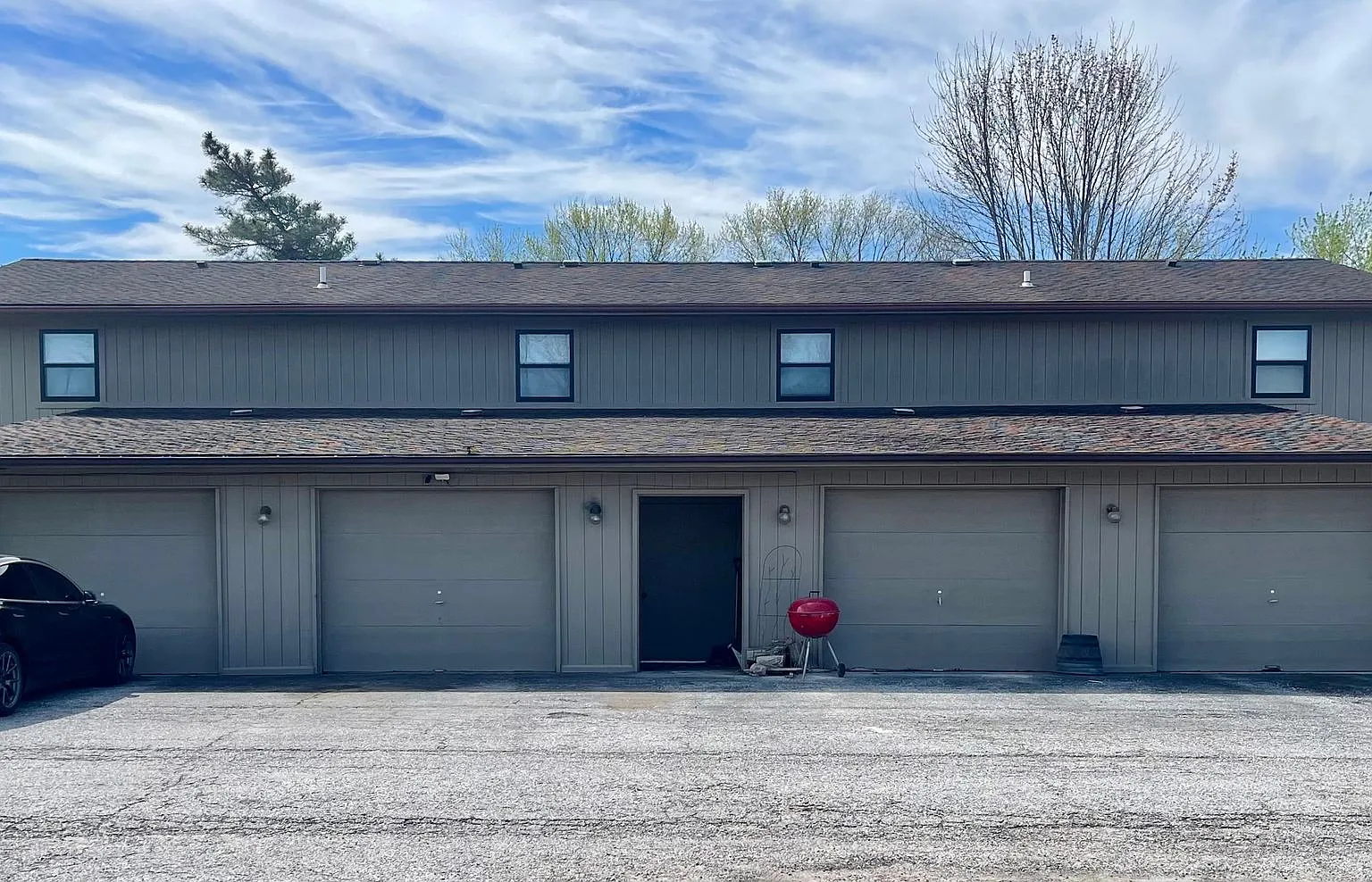 4601 W. Millbrook Dr — Photo 3