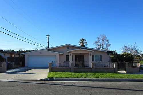 16302 Rochlen St Photo 1