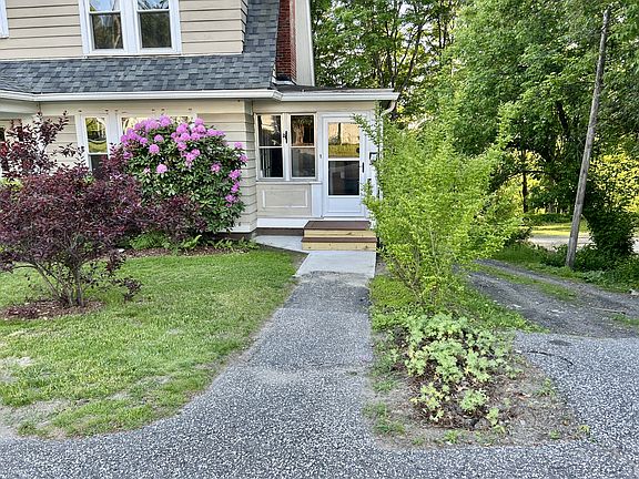 3rd image of 131 Orange St #1