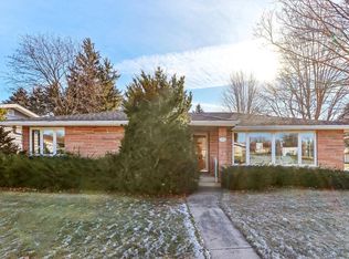 216 6th St, Waunakee, WI 53597