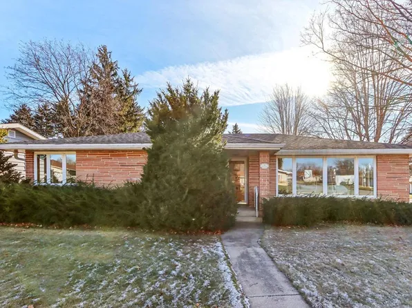 216 6th Street, Waunakee, WI 53597