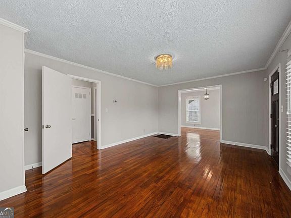 5th image of 2327 Ben Hill Rd