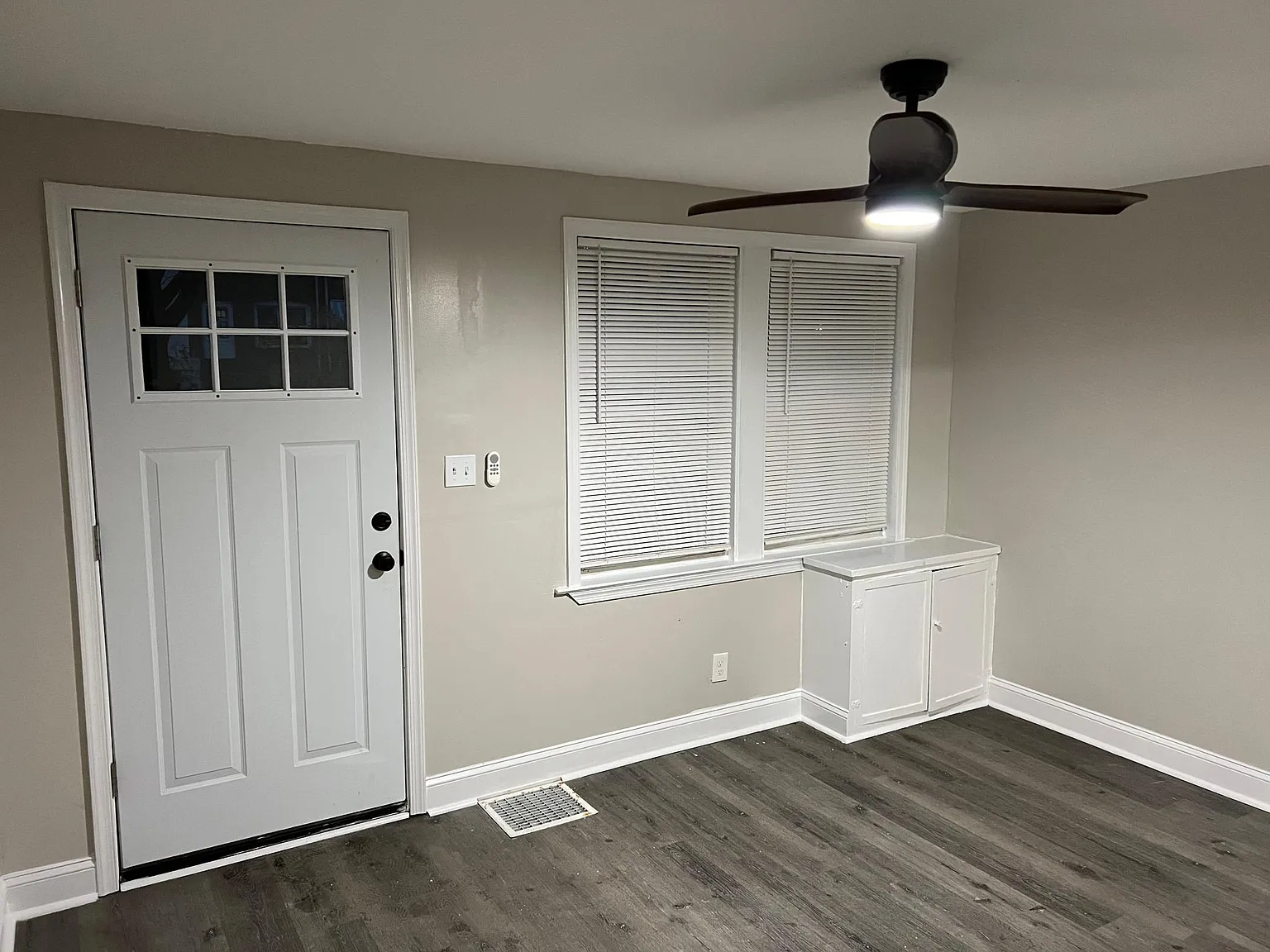 2 bed, 756 sqft, $1,400 — Photo 2