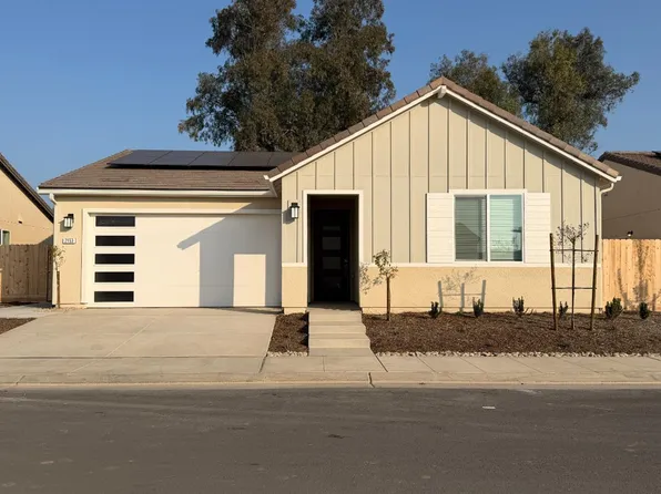 2153 N Renn Ave, Clovis, CA 93619