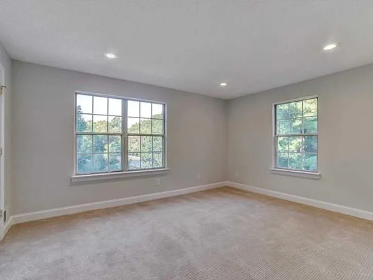 353 Cottonwood Way — Photo 6