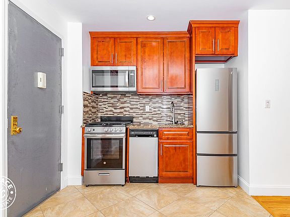 2nd image of 57 Herkimer Pl #603