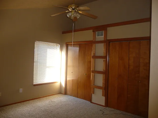 2802 NE 9th St #A6 — Photo 10