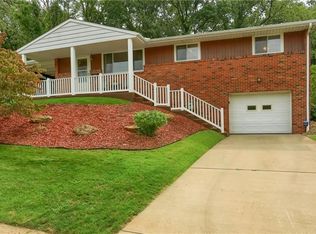 109 Hillside Dr, Zelienople, PA 16063