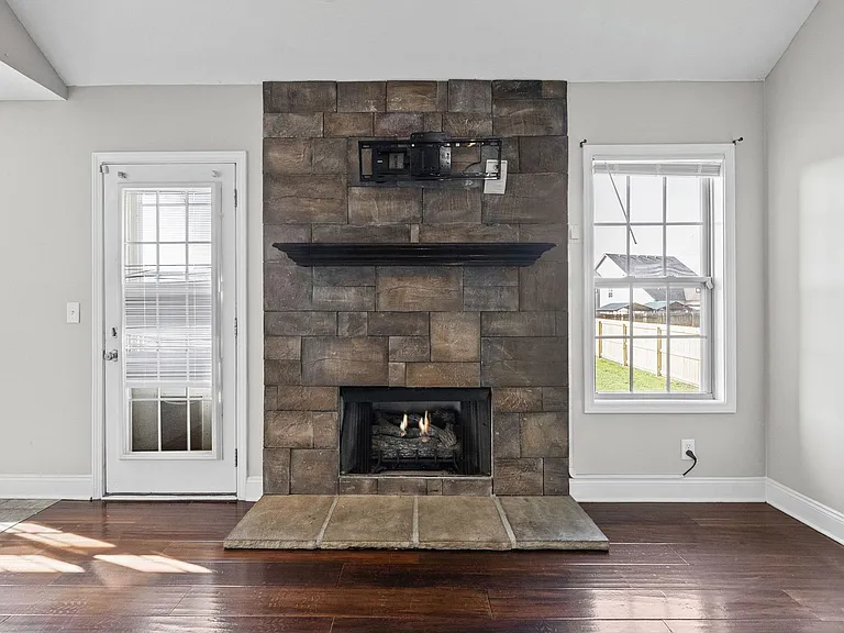 1290 Snowball Ln — Photo 6