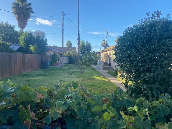 330 Acacia St #E, Lodi, CA 95240