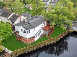 244 S Park Ave, Rockville Centre, NY 11570
