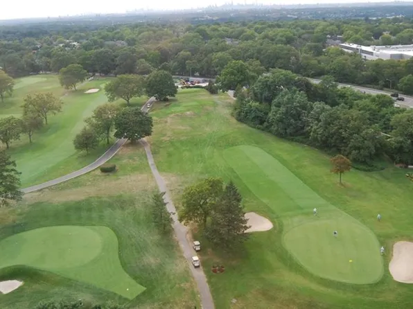 269-10 Grand Central Parkway image 1 of 18