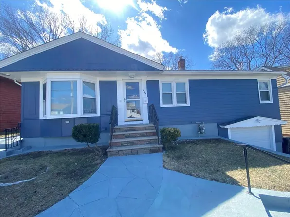 224 Hazelton St, Cranston, RI 02920