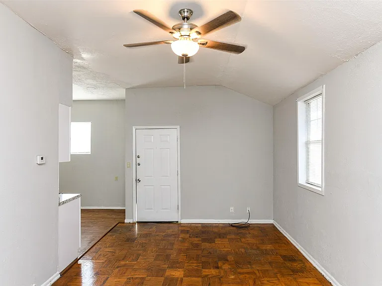 4722 McCart Ave #4722 — Photo 11