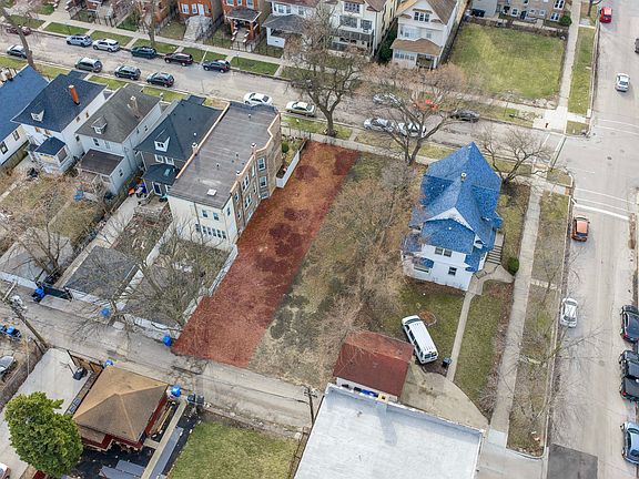 5th image of 555 N Leclaire Ave