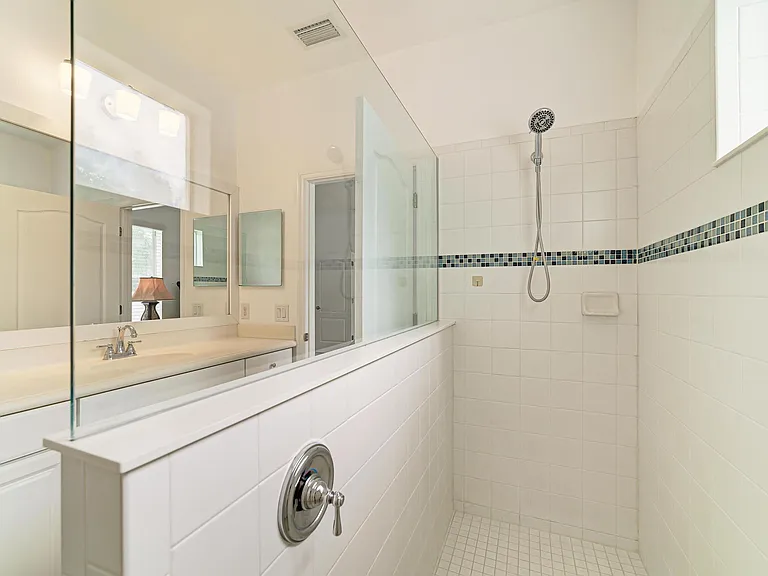 4650 Woodbrook Dr #1 — Photo 4