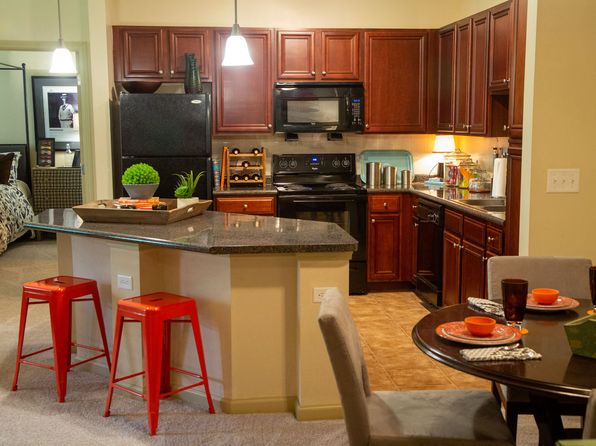 Walton Lakes | 4687 Camp Creek Pkwy SW, Atlanta, GA