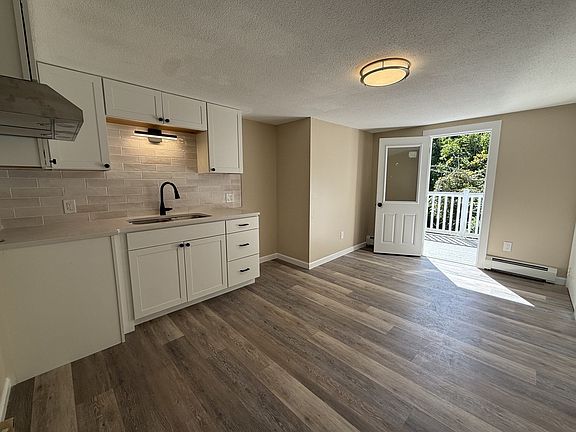 4th image of 625 Gifford Rd #2S