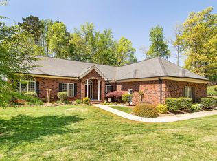 121 Quiet Waters Rd, Belmont, NC 28012