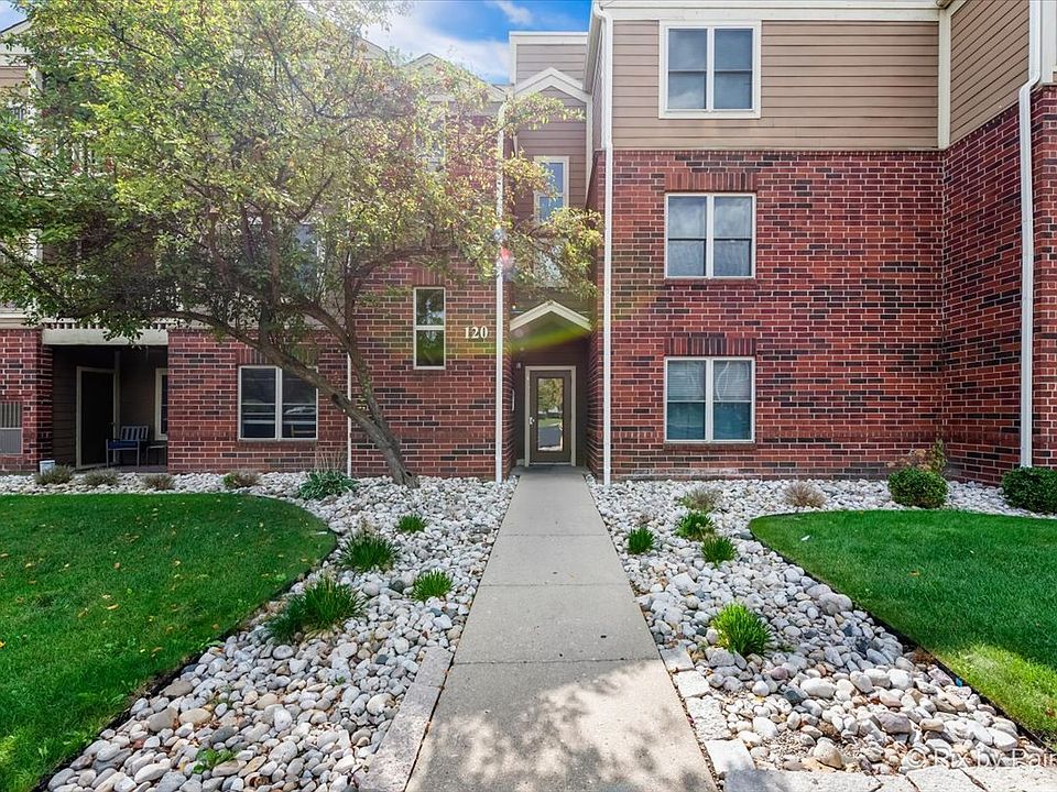 1st image of 120 Glengarry Dr APT 310