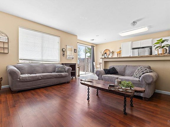 5th image of 2376 Tedeschi Drive