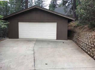 1993 Pine Cone Dr, Arnold, CA