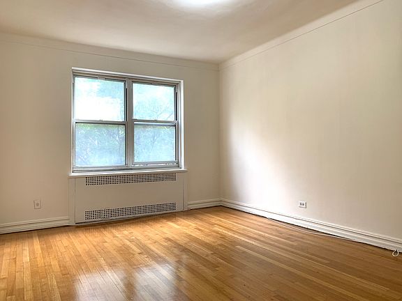 5th image of 6864 Yellowstone Blvd APT B41