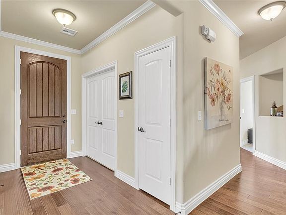 4th image of 2624 Sunflower Dr