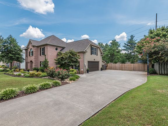 2nd image of 9820 Kristi Dr