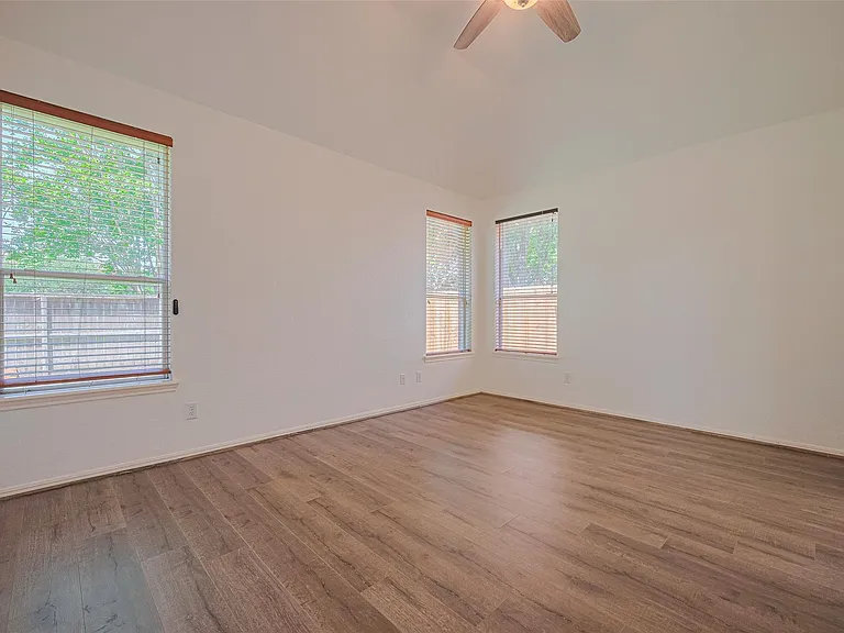 3630 Shady Grove Dr — Photo 29