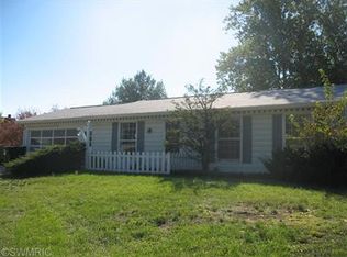 3054 Crisfield Dr NE, Grand Rapids, MI 49525