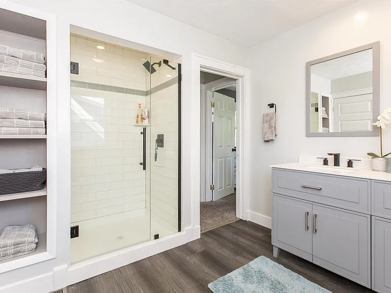 721 Corby Blvd — Photo 21