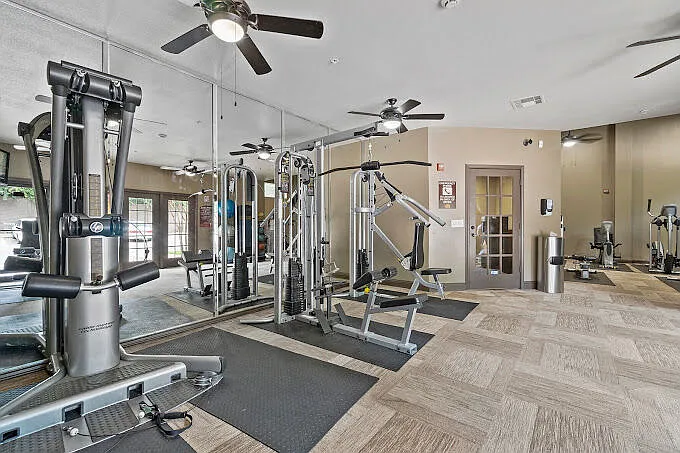 Larkin Apartment Homes — Photo 51