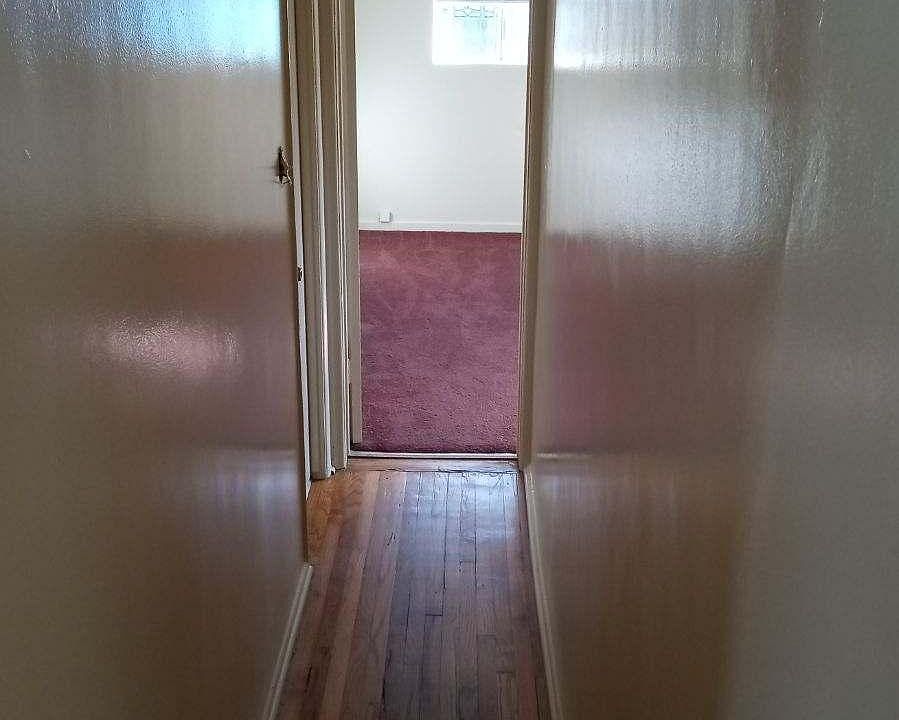 Hallway to bedrooms