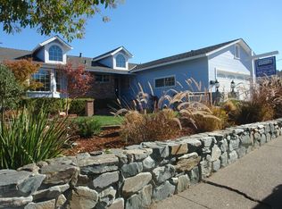 48 Ridgewood Dr, San Rafael, CA 94901