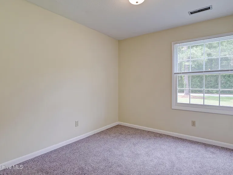 4010 Lake Ave — Photo 12