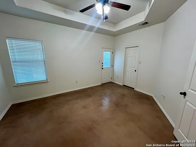 174 Joanne Cv — Photo 11