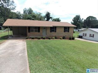 212 Brenda Rd, Anniston, AL 36206